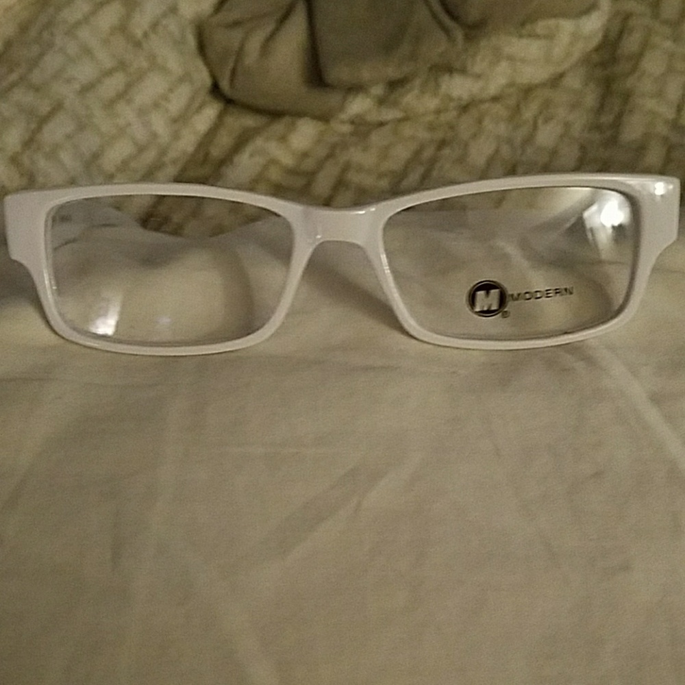 Eyeglass frames